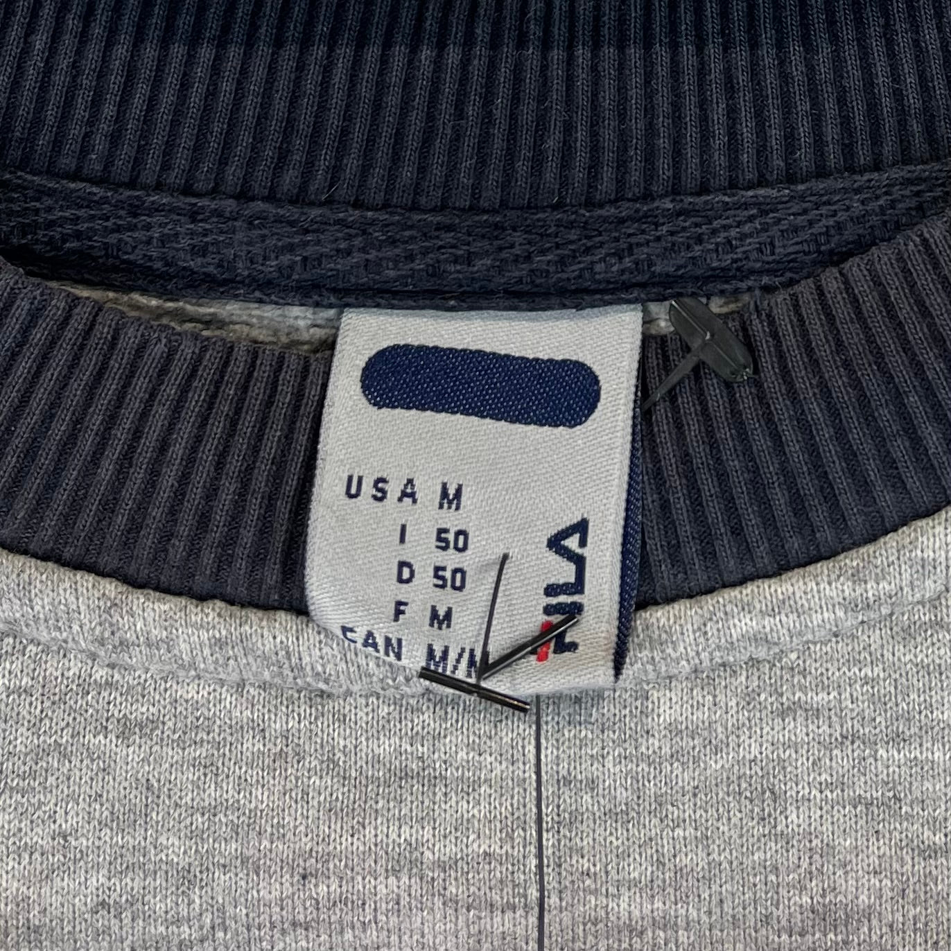 Fila 2000s Big Logo Sweater Grau M - Vinverse