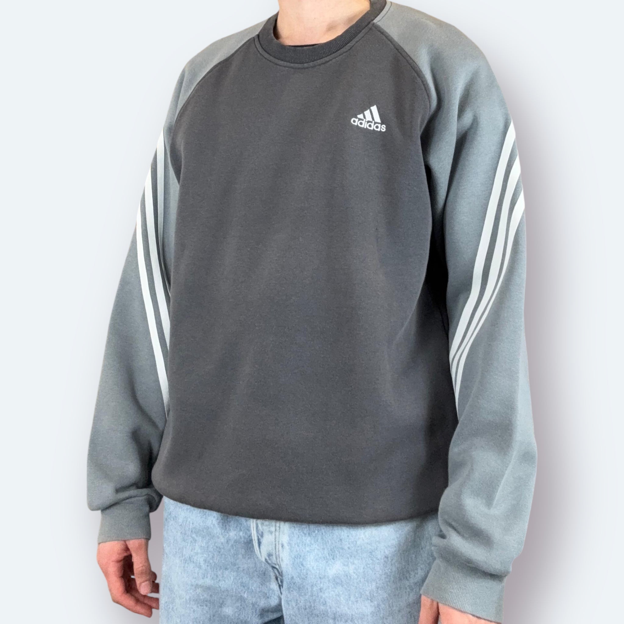 Adidas 2000er Sweater bestickt Grau M - Vinverse