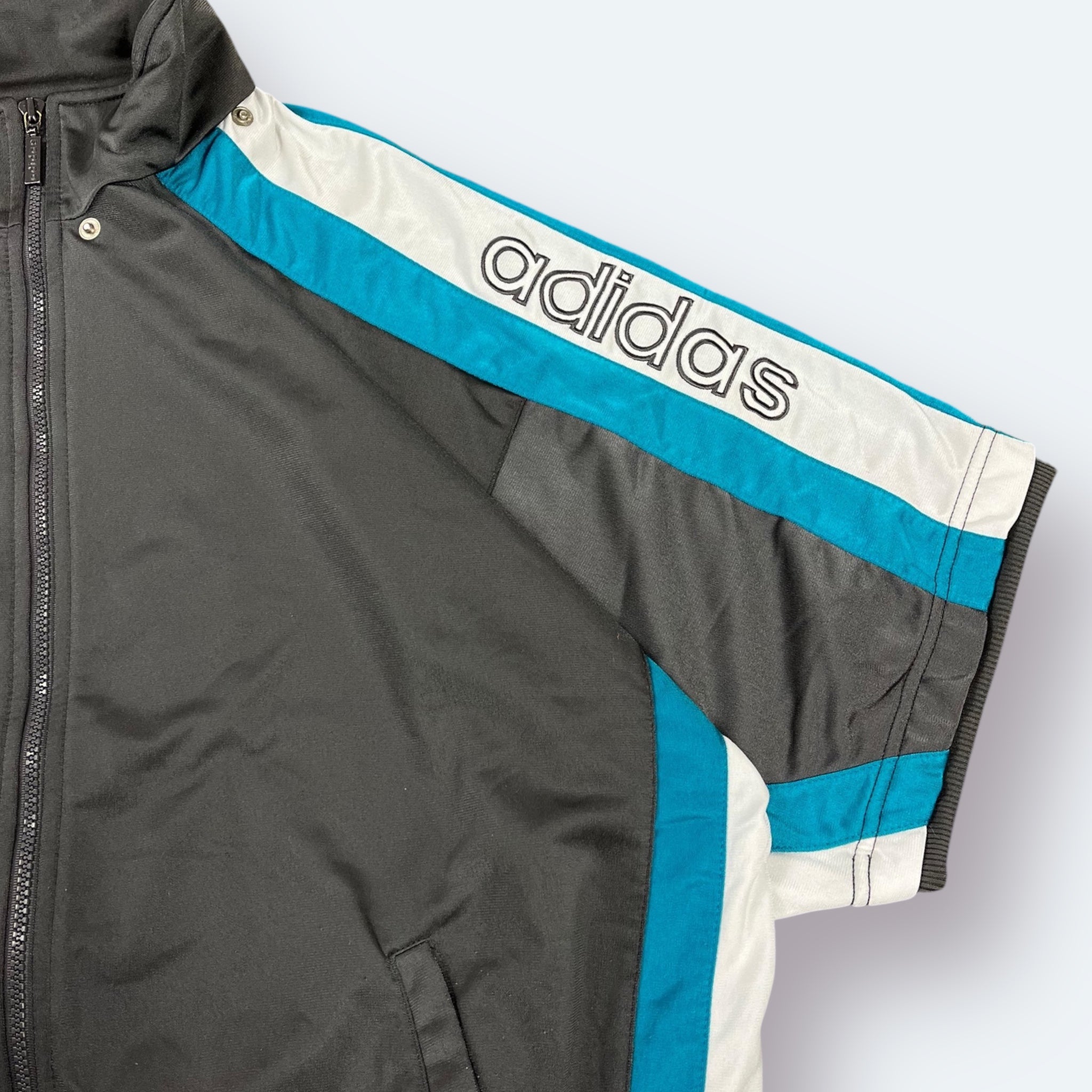 Adidas - Vinverse