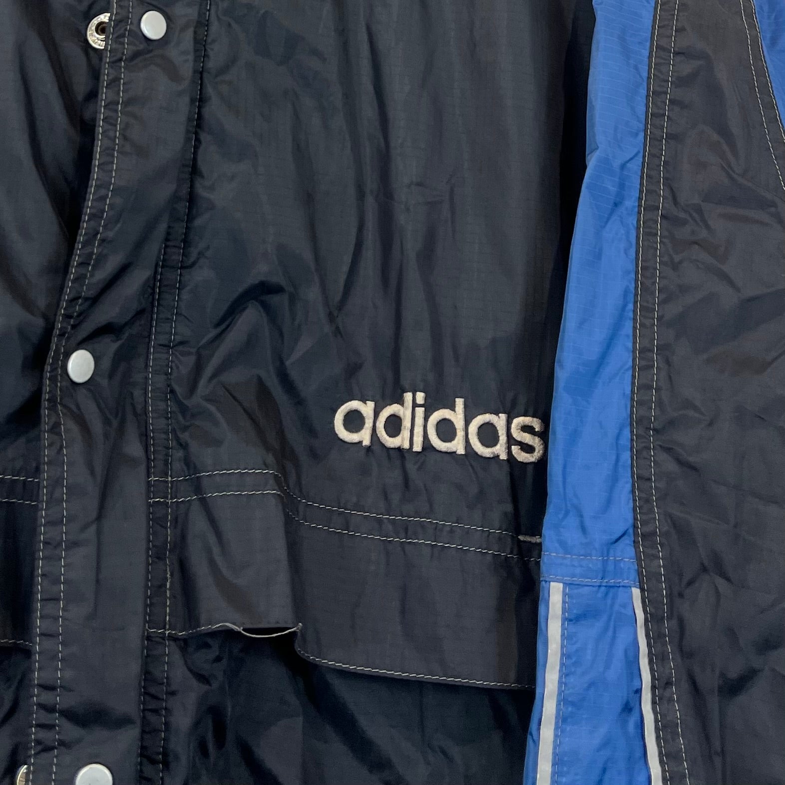 Adidas 80er Vintage Jacke bestickt Schwarz M - Vinverse