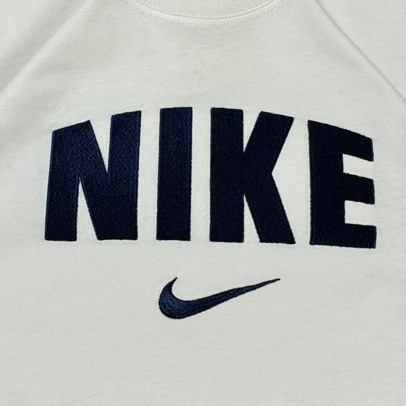 Nike Vintage T-Shirt Big Logo Weiß S - Vinverse