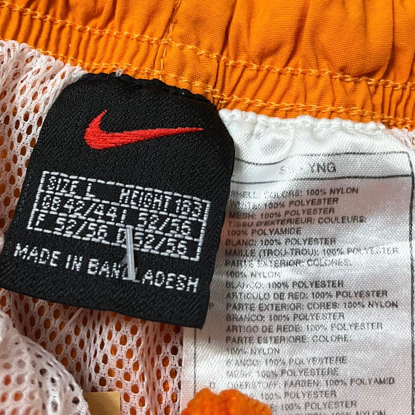 Nike Vintage Shorts 90s Orange L - Vinverse