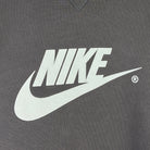 Nike 2000s Big Logo Sweater Braun L - Vinverse
