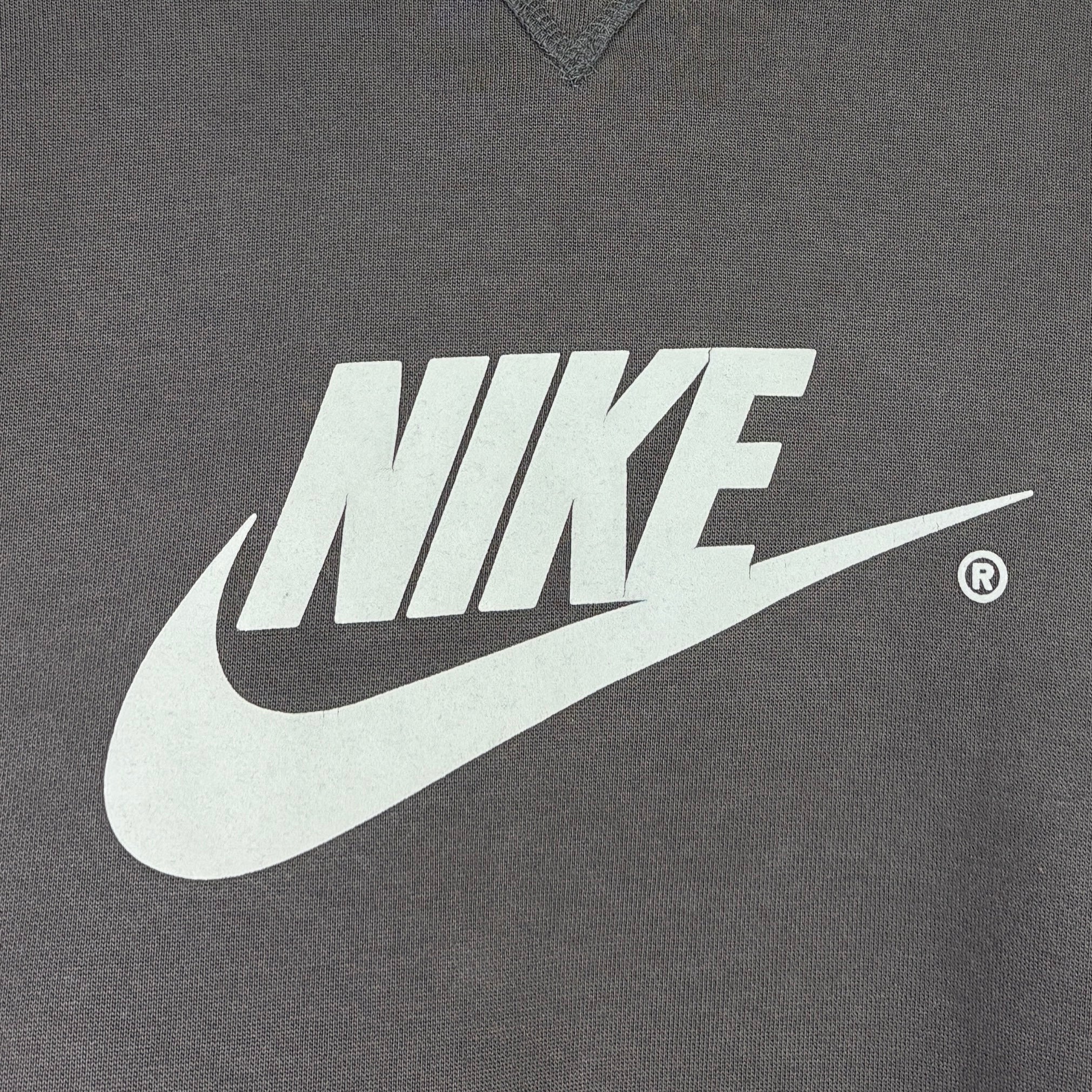 Nike 2000s Big Logo Sweater Braun L - Vinverse