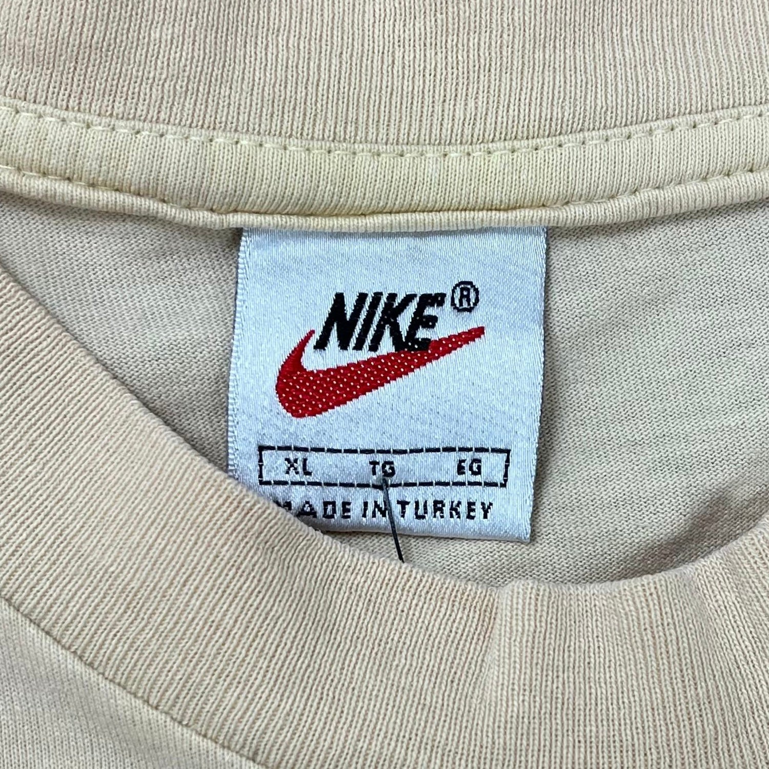 Nike Vintage T-Shirt Beige XL - Vinverse