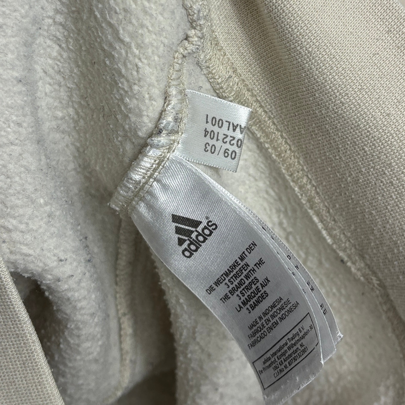 Adidas Vintage Sweater Beige M (SCHILD FEHLT) - Vinverse
